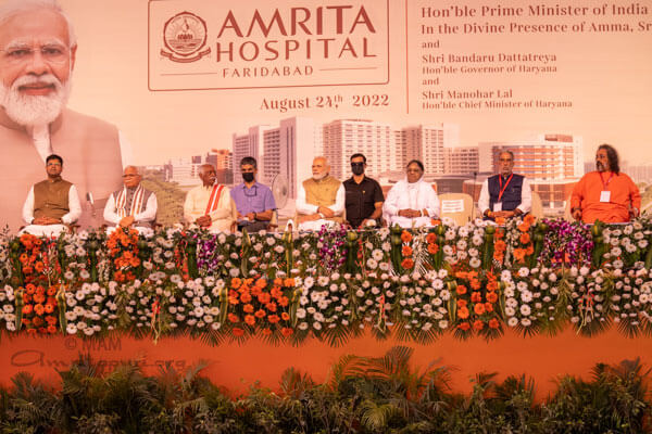 Inauguración del Hospital Amrita Faridabad Hayana