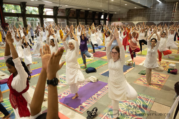 01 Dia internacional del Yoga Amritapuri 2023