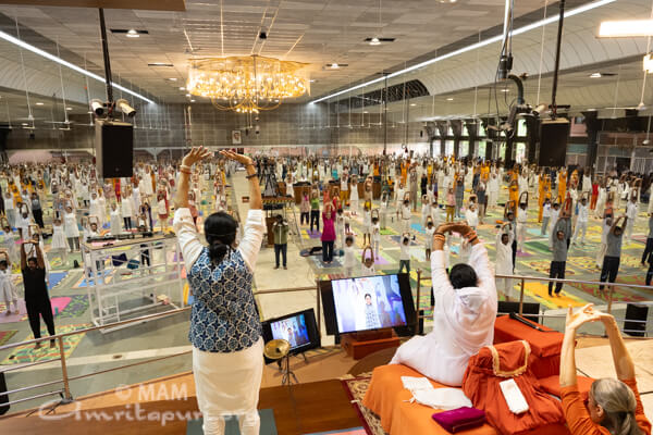08 Dia internacional del Yoga Amritapuri 2023