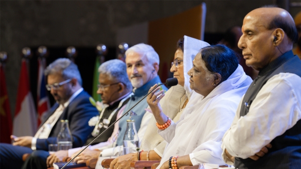 Cumbre C20 India: Discurso inaugural de Amma