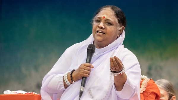 Amritavarsham 69: Amma’s message on how to build a better world