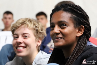 Celebración de la diversidad en la 15ª Cumbre anual de jóvenes AYUDH Europa