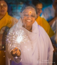 Diwali nos recuerda invocar al Divino en nuestro corazón