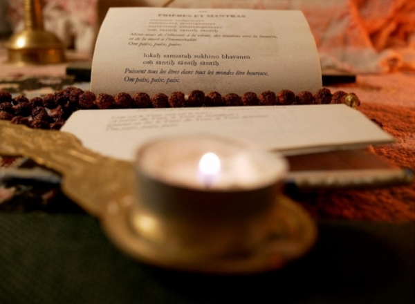 Semana de sadhana y meditación online por la paz en AYUDH