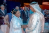 Amma pronuncia un discurso en la Cumbre Interreligiosa de Abu Dhabi para la protección infantil en redes sociales.