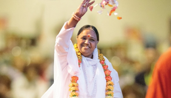 Amma&#039;s Japan, North America Tour Dates