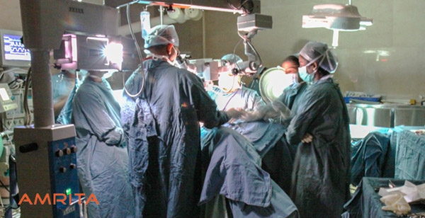El Hospital Amrita introduce en India la cirugía fetal abierta, cuarto país en el mundo