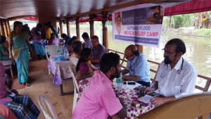 Acrividades de socorro por inundaciones en Kerala